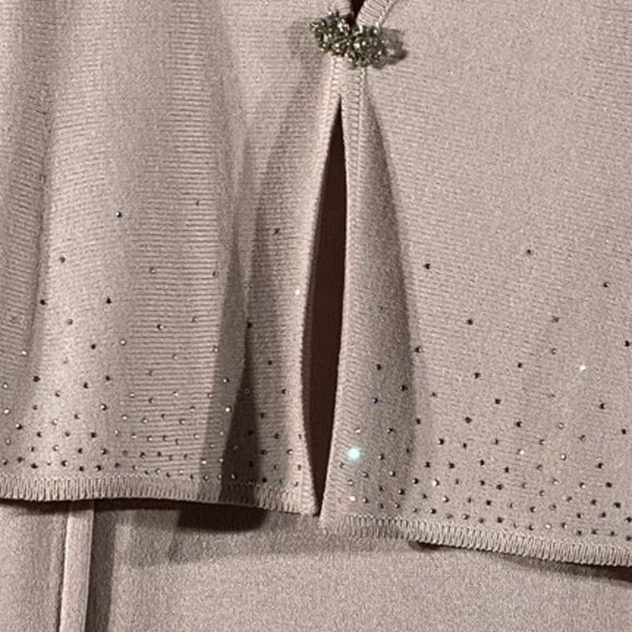 El Ana - Jacket and Dress - Picture 8 of 9